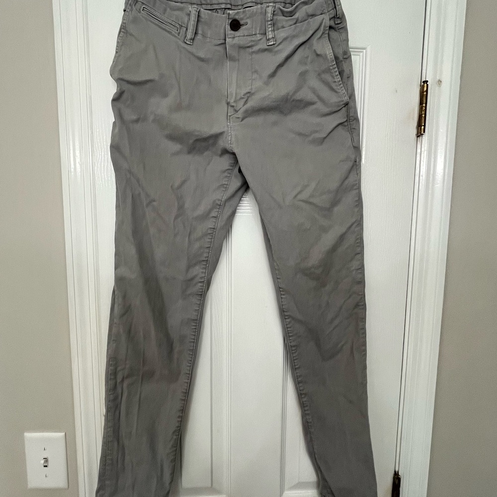 American Eagle Outfitters Men's Light Gray Chinos